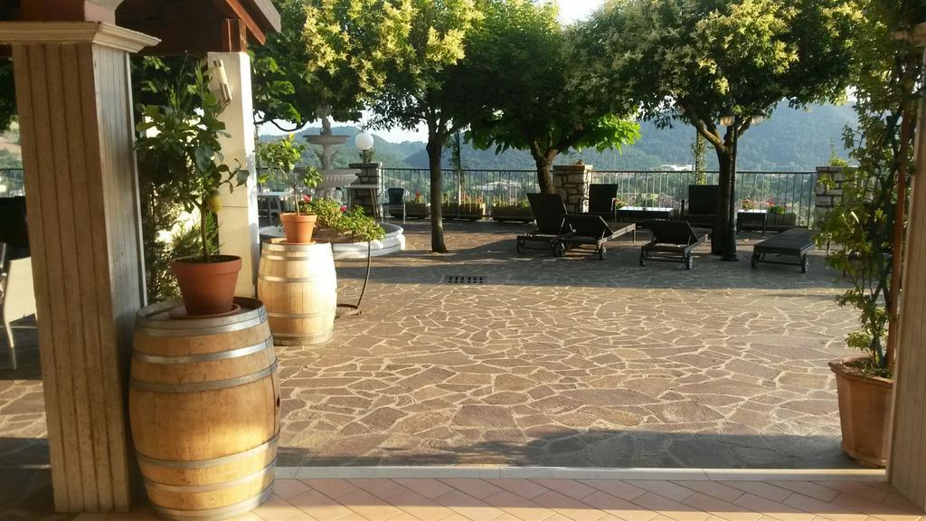 Ristorante Albergo San Michele 오메 외부 사진
