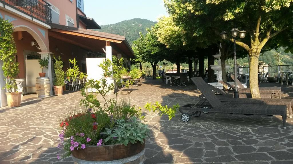Ristorante Albergo San Michele 오메 외부 사진