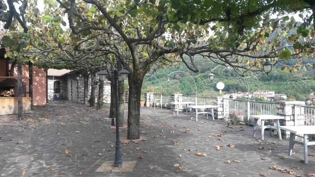 Ristorante Albergo San Michele 오메 외부 사진