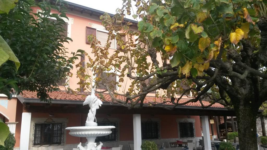 Ristorante Albergo San Michele 오메 외부 사진