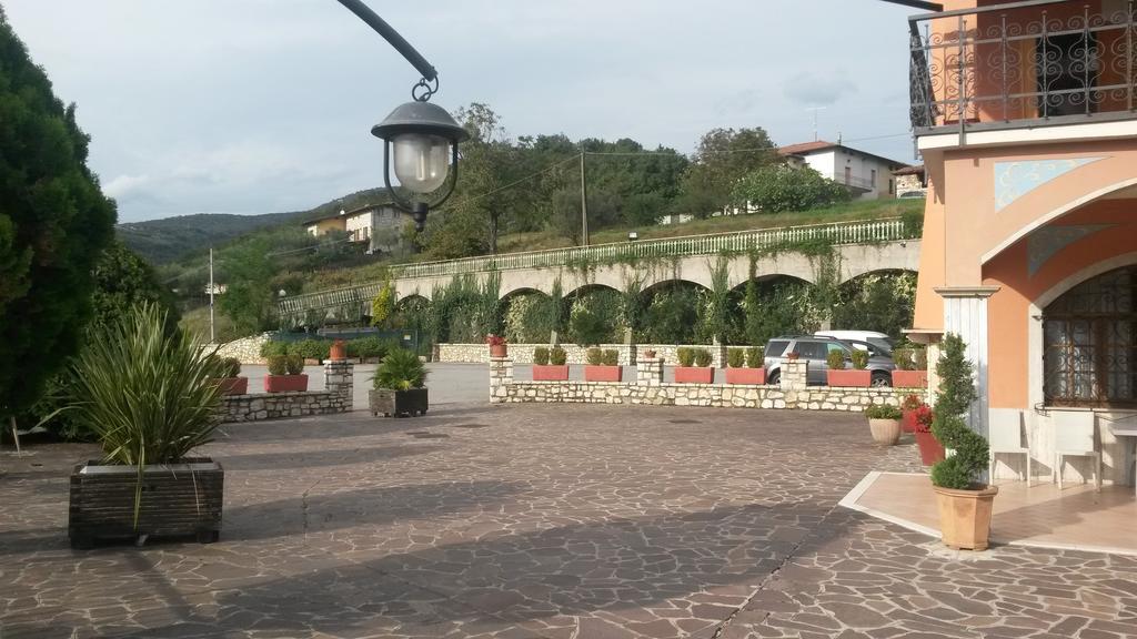 Ristorante Albergo San Michele 오메 외부 사진
